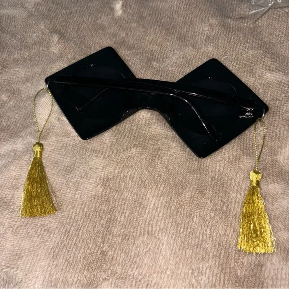 Graduation Cap Glasses - Picture 4 of 6